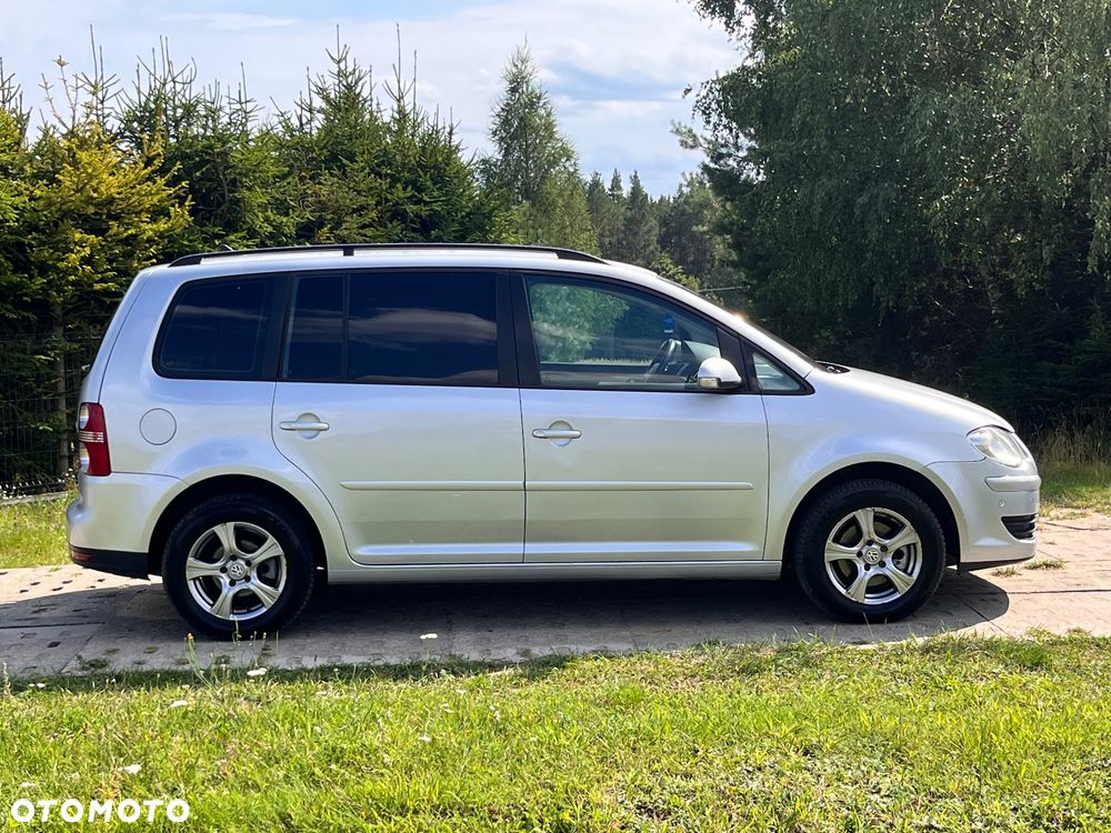Volkswagen Touran 1.9 TDI DPF DSG Highline - 7