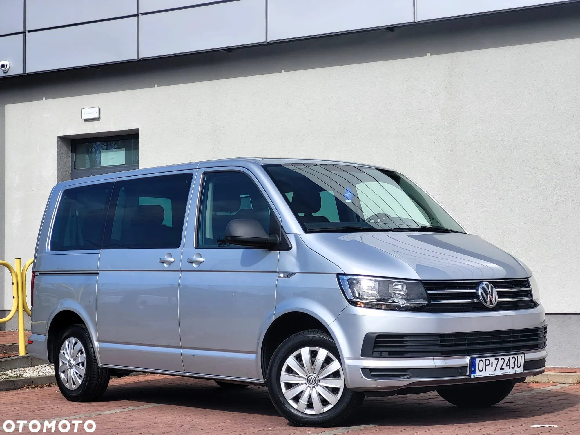 Volkswagen Caravelle 2.0 TDI L1 Comfortline DSG - 2