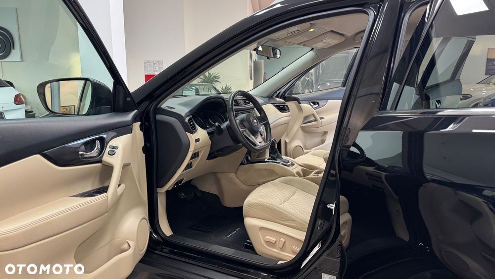 Nissan Rogue - 20