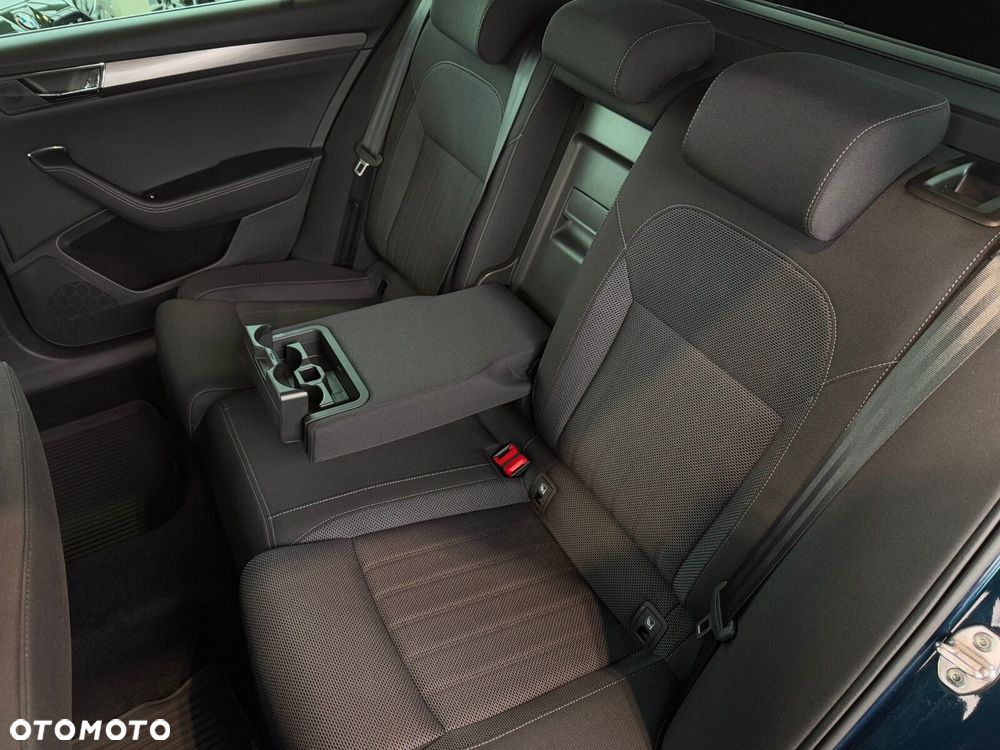 Skoda Superb 2.0 TDI SCR Style DSG - 13