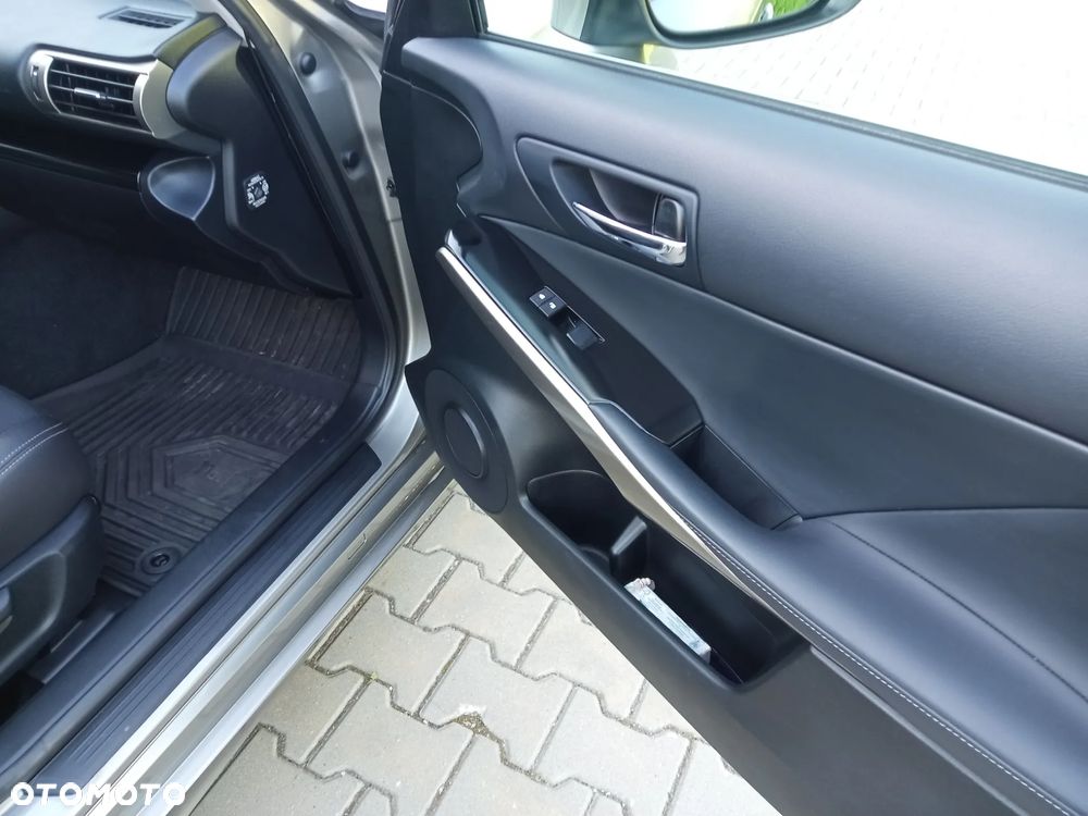 Lexus IS 250 Classic - 18