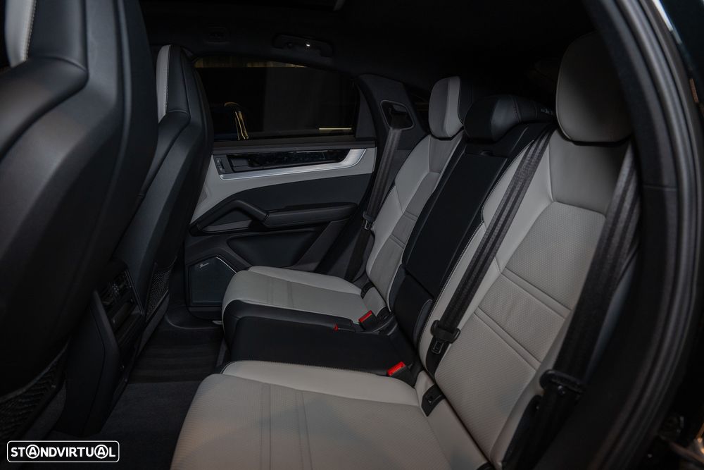 Porsche Cayenne Coupé E-Hybrid Tiptronic S - 32