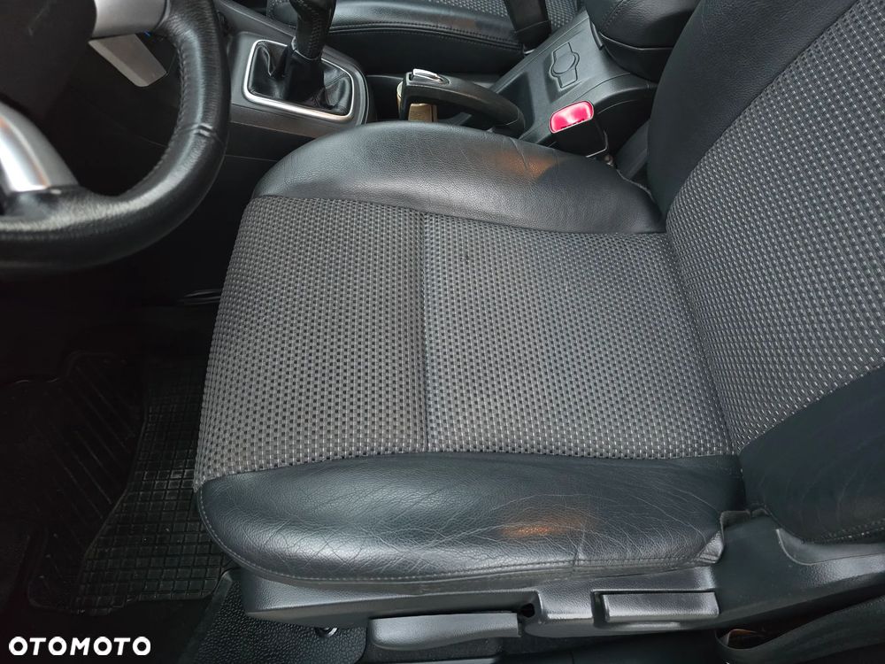 Chevrolet Captiva 2.4 4WD 7 Sitzer LT - 20