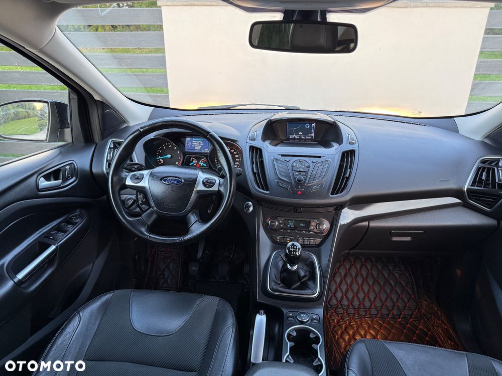 Ford Kuga 1.5 EcoBoost 2x4 Business Edition - 16