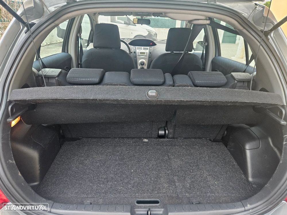 Toyota Yaris 1.0 VVT-i AC - 10