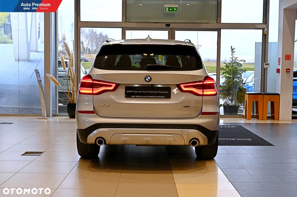 BMW X3 xDrive20d xLine - 17