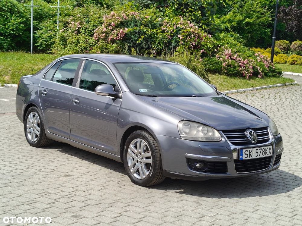 Volkswagen Jetta 2.0 FSI Comfortline - 12