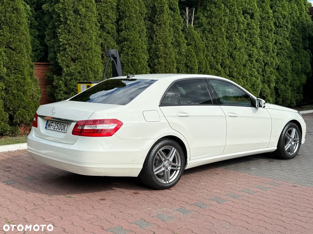 Mercedes-Benz Klasa E 200 CDI DPF BlueEFFICIENCY 7G-TRONIC Elegance - 3
