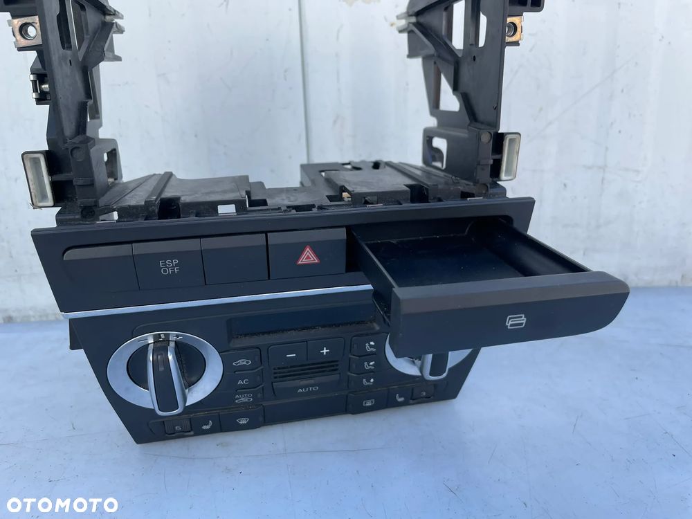 KONSOLA RAMKA RADIA 2 DIN  DESKI AUDI A3 8P LIFT 8P0858005D 8P0820043BH - 4