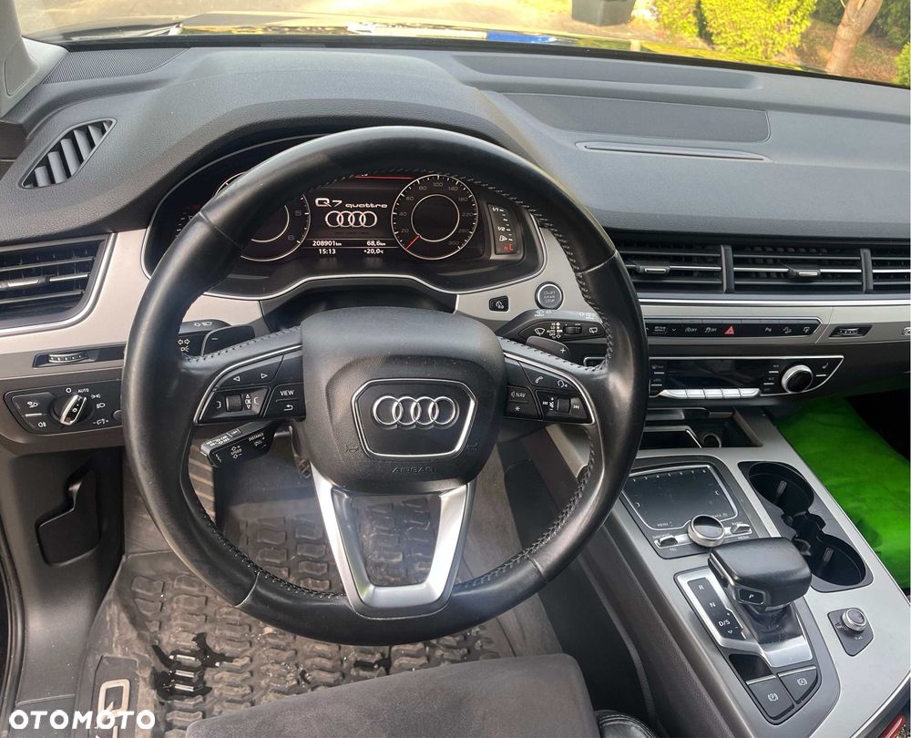 Audi Q7 - 7