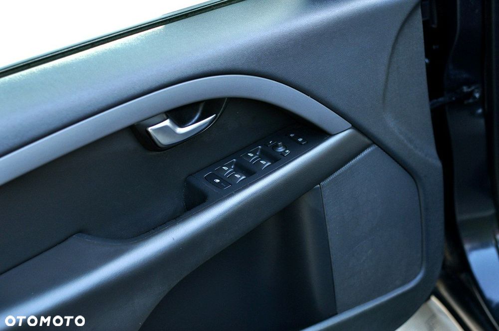 Volvo V70 2.5T Kinetic - 12