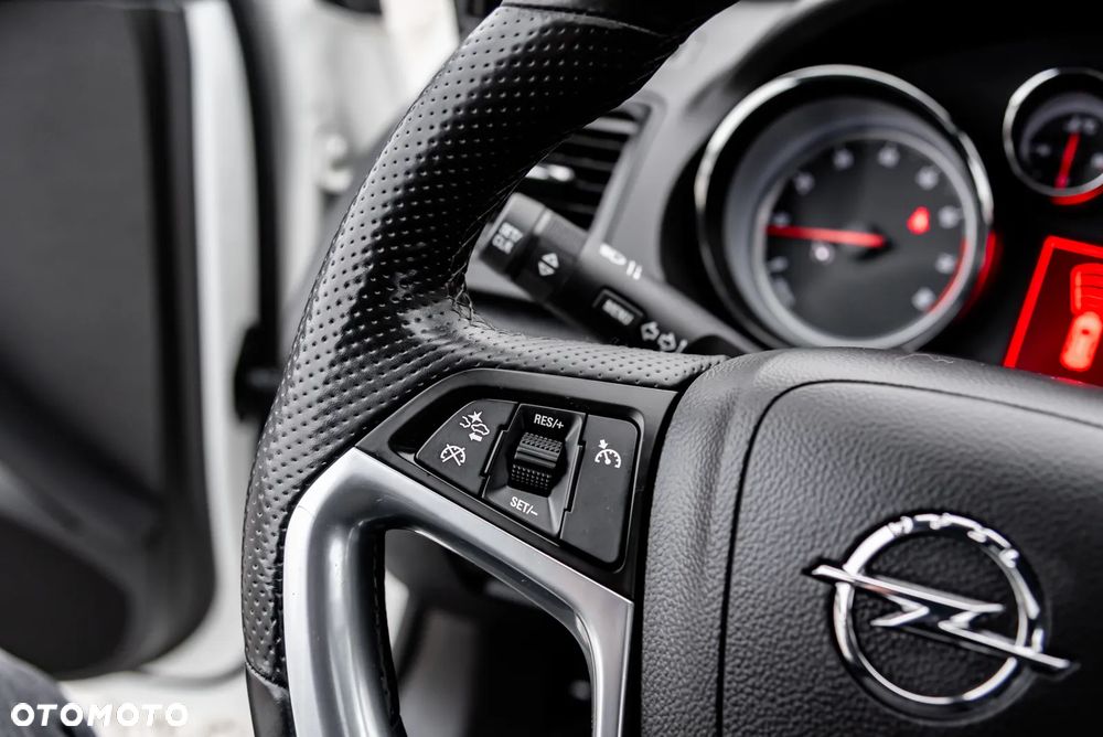 Opel Insignia 1.6 Turbo Sport - 33