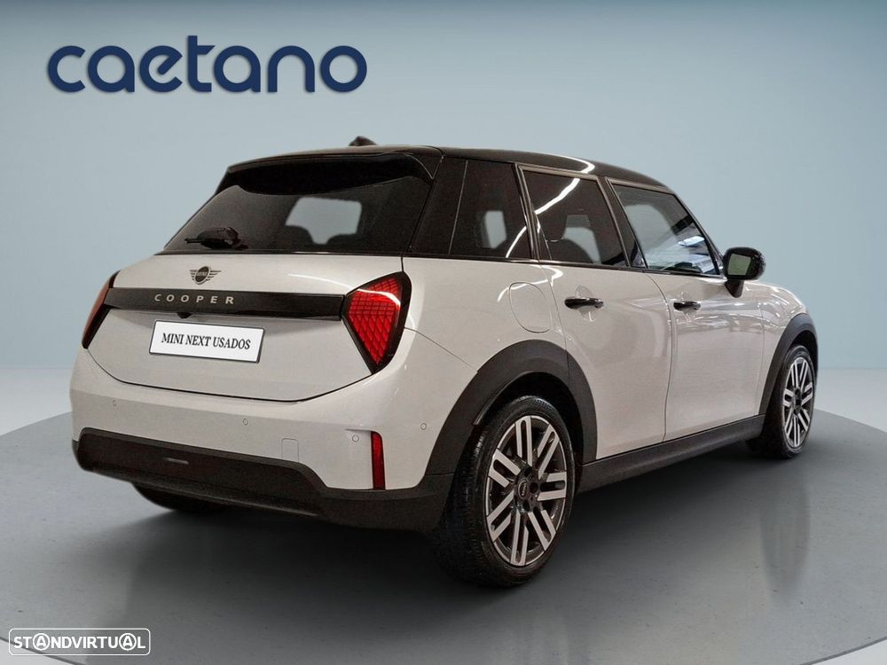 MINI 5 Portas Cooper Auto - 8
