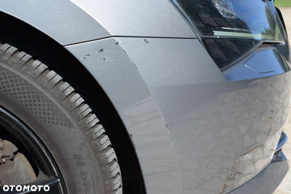 Skoda Superb 2.0 TDI L&K - 6
