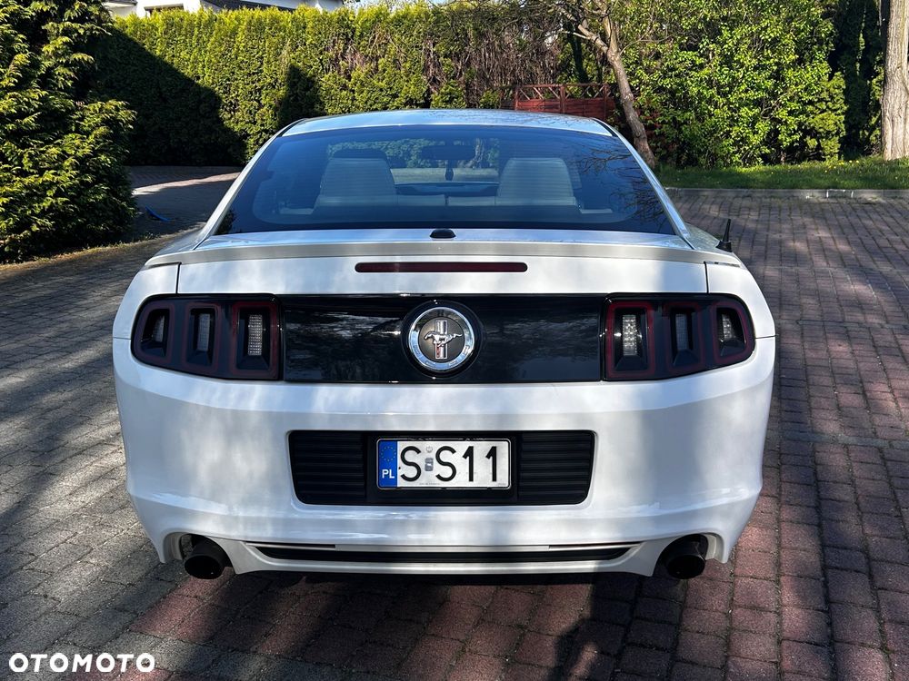 Ford Mustang 3.7 V6 Premium - 4