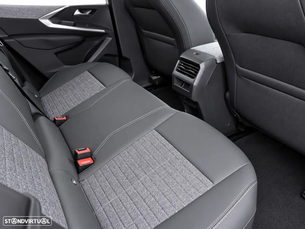 Peugeot E-3008 73 kWh Allure - 11