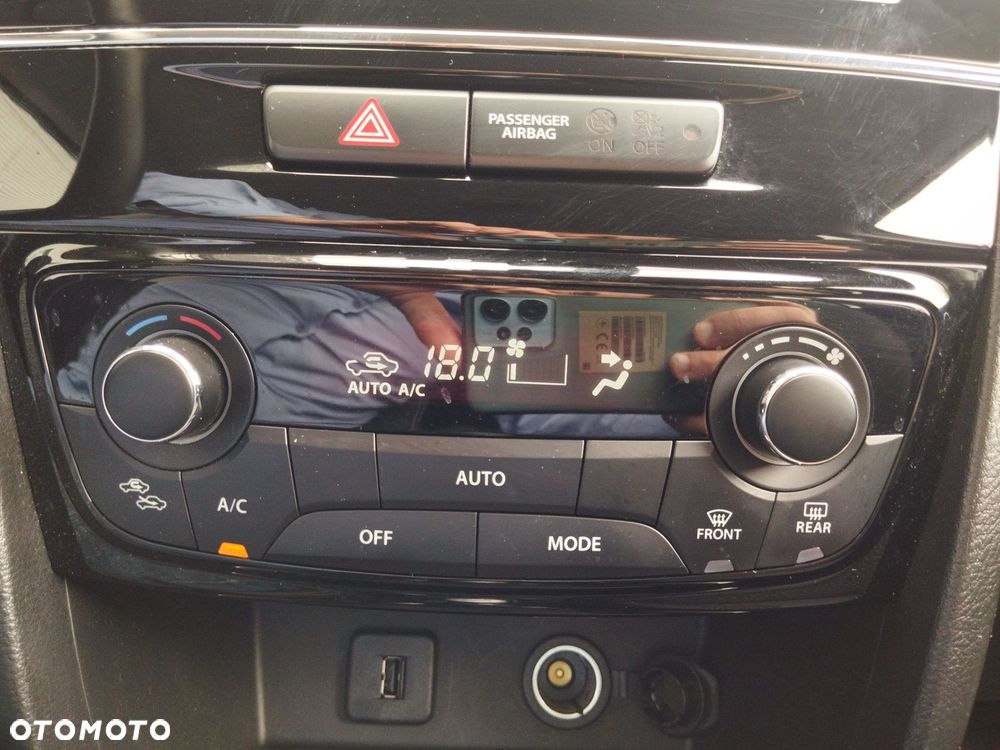 Suzuki Vitara 1.4 Boosterjet SHVS Premium 4WD - 27