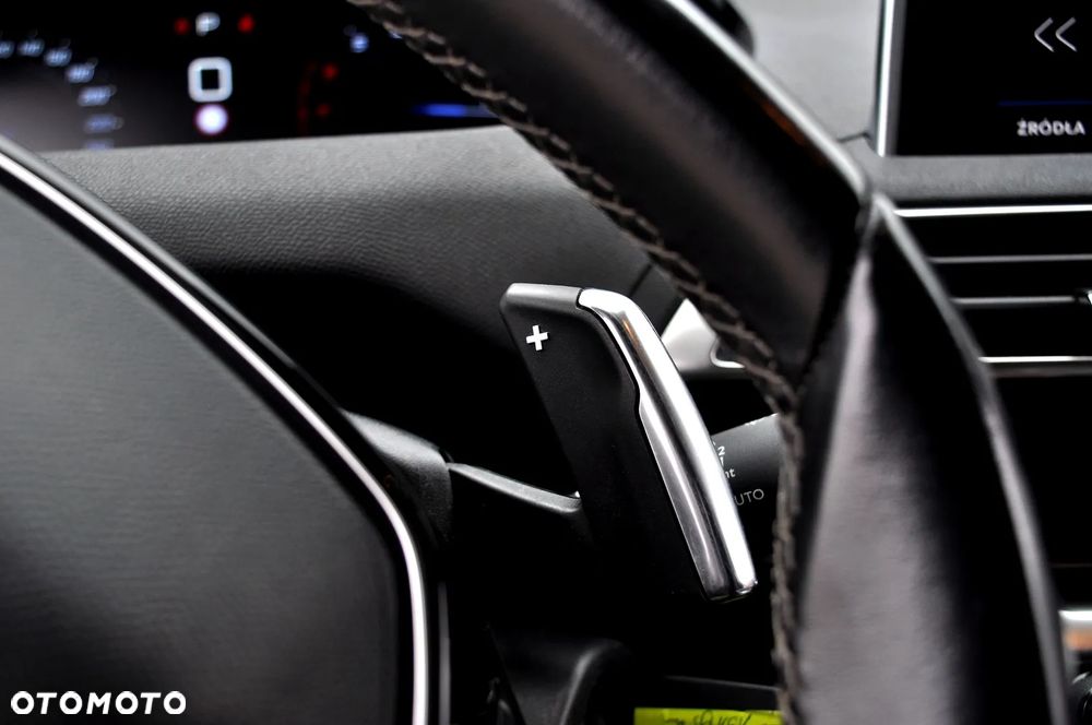 Peugeot 3008 1.2 PureTech Allure S&S EAT8 - 39