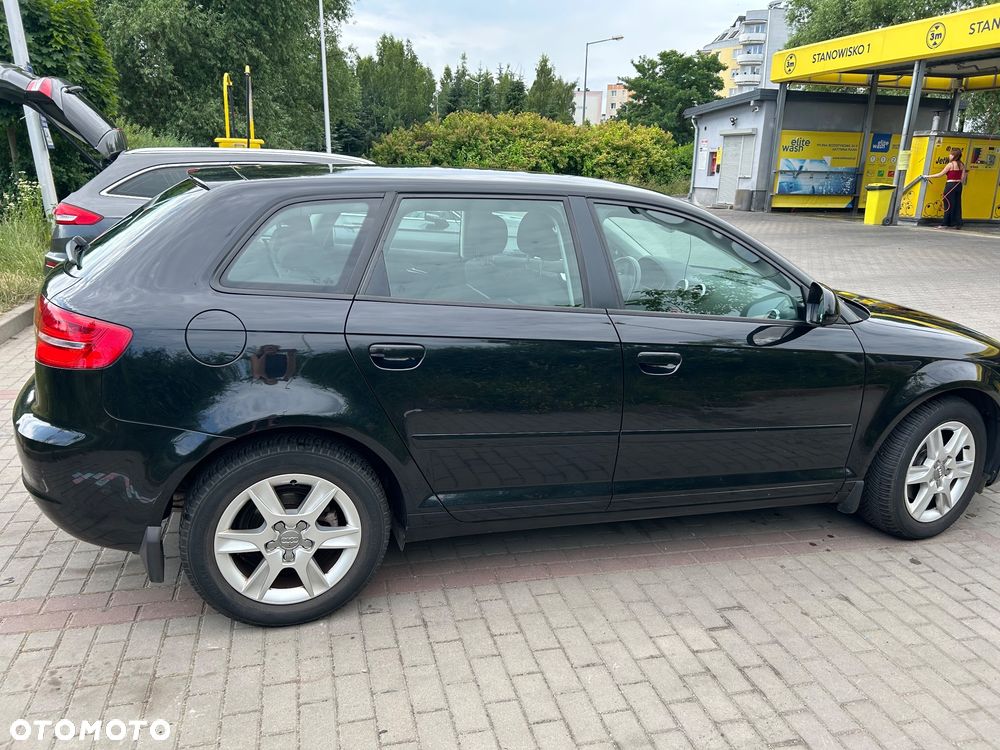 Audi A3 Sportback 1.4 TFSI Ambiente - 4