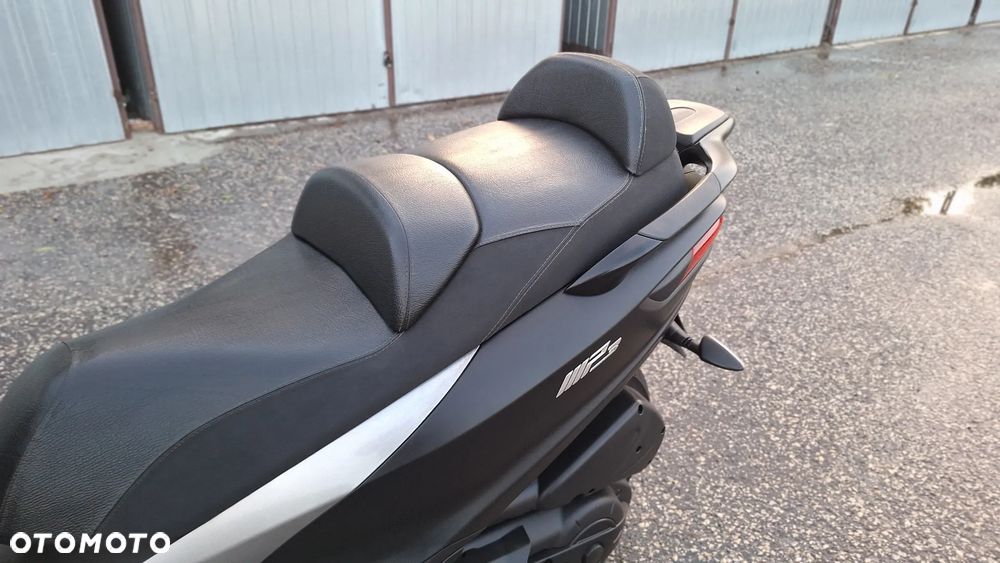 Piaggio MP-3 - 7