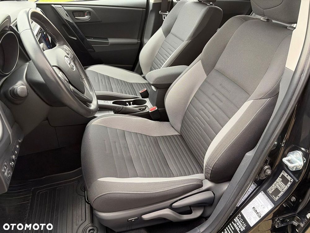 Toyota Auris - 9