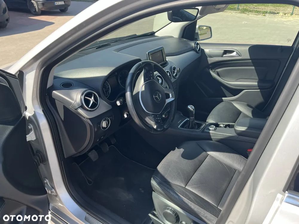 Mercedes-Benz Klasa B 180 CDI - 14