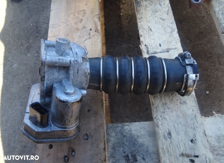 Vand Clapeta de Acceleratie Opel Zafira B 1.7  CDTI Euro5 din 2011 cod: 8981052101 - 1