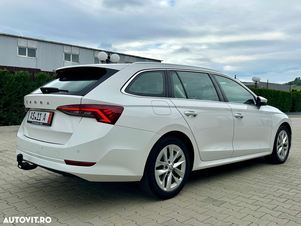 Skoda Octavia Combi 2.0 TDI DSG First Edition - 4