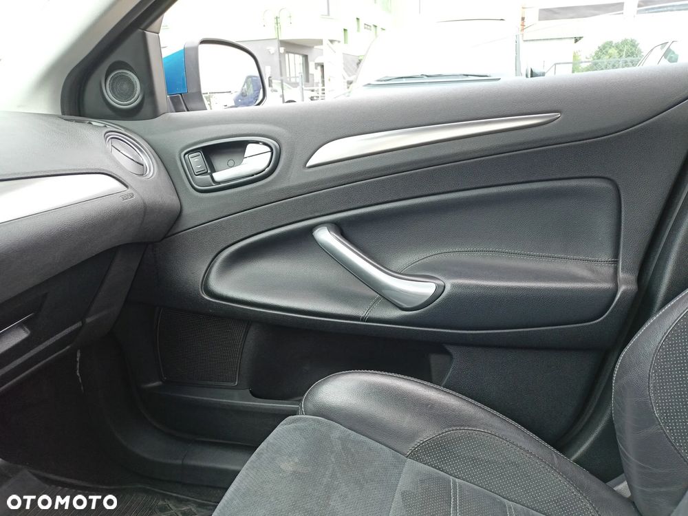 Ford Mondeo - 14