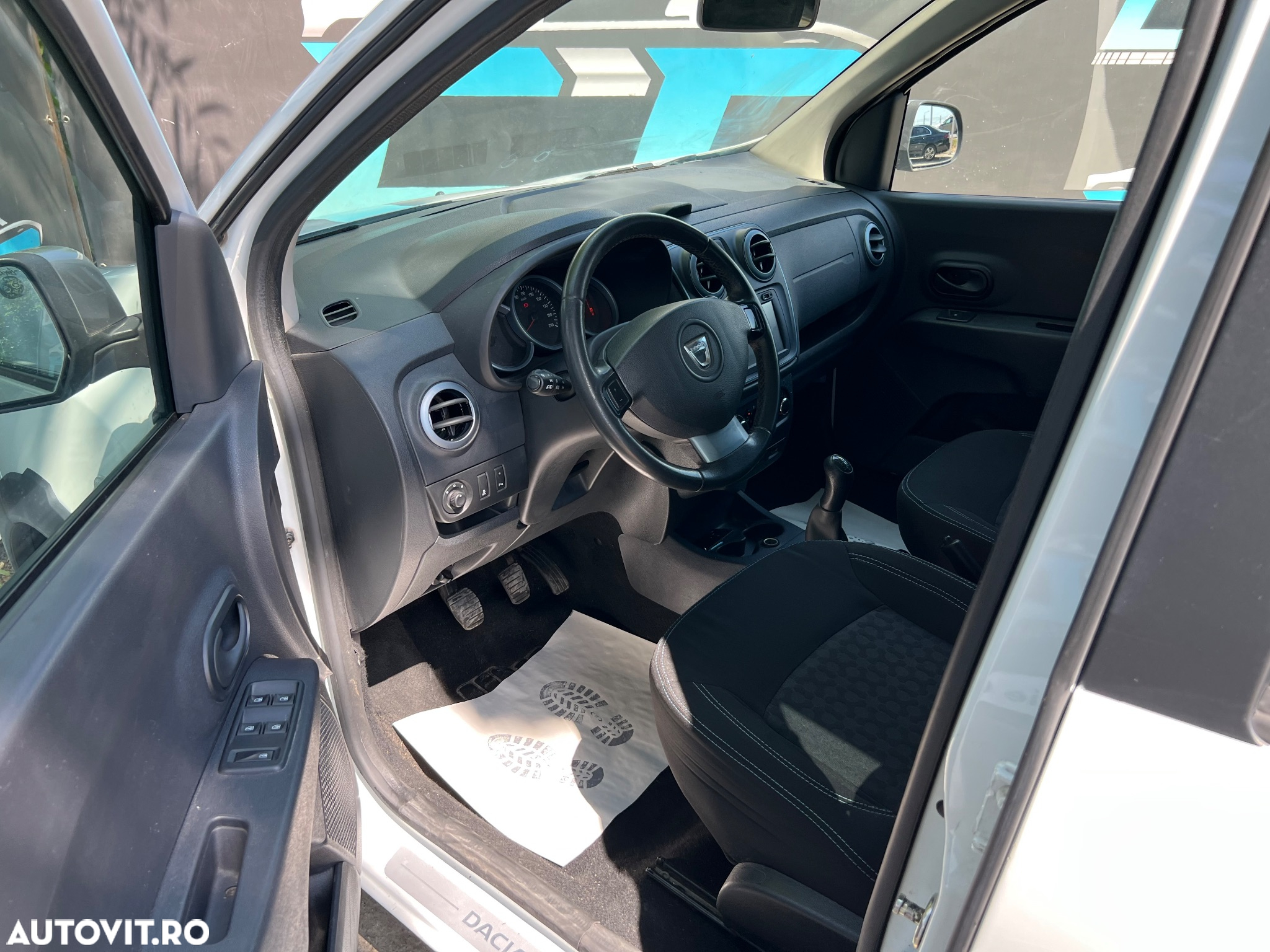 Dacia Lodgy TCe 115 Stepway - 11