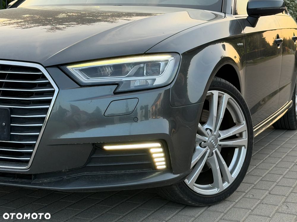 Audi A3 Sportback 1.4 TFSI e-tron S line Sportpaket - 23