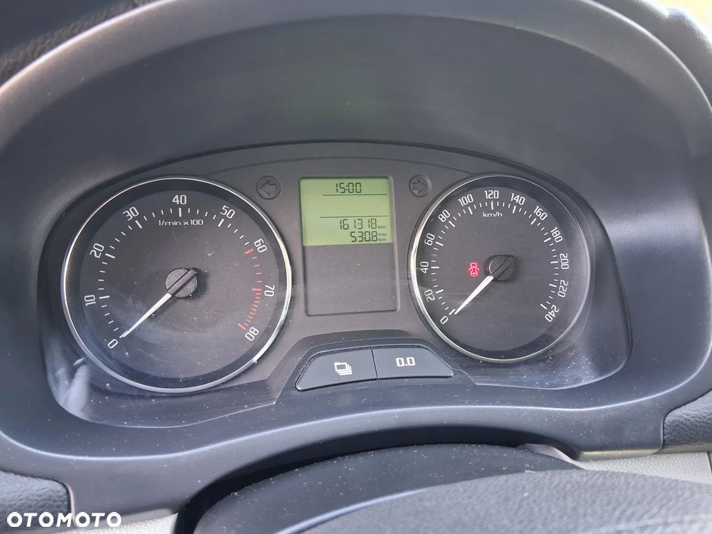 Skoda Fabia 1.2 HTP Ambiente - 15