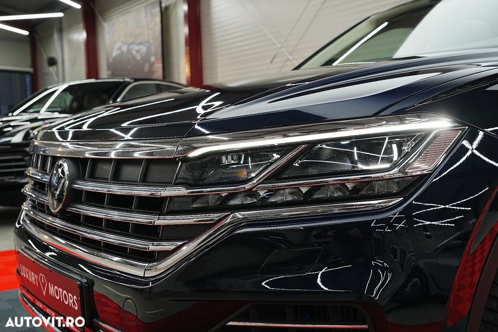 Volkswagen Touareg - 28