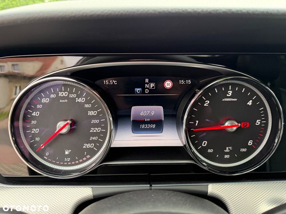 Mercedes-Benz Klasa E 220 d 9G-TRONIC AMG Line - 21