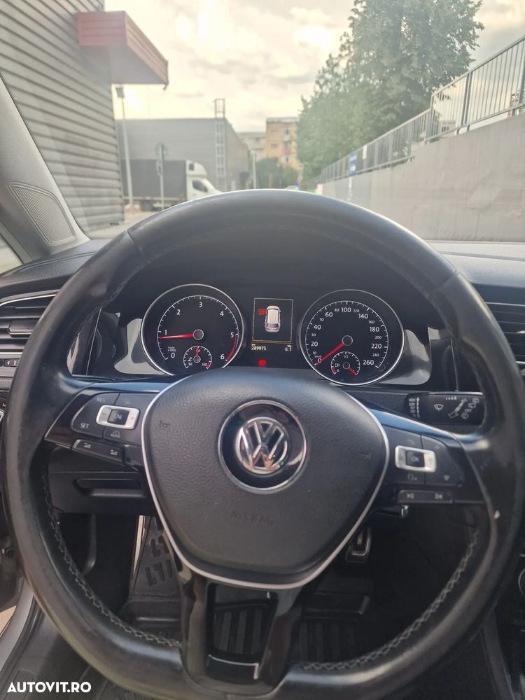 Volkswagen Golf 1.6 TDI BlueMotion Technology Allstar - 9
