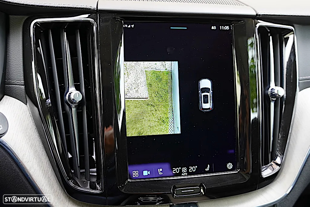 Volvo XC 60 2.0 T6 PHEV Inscription AWD - 42