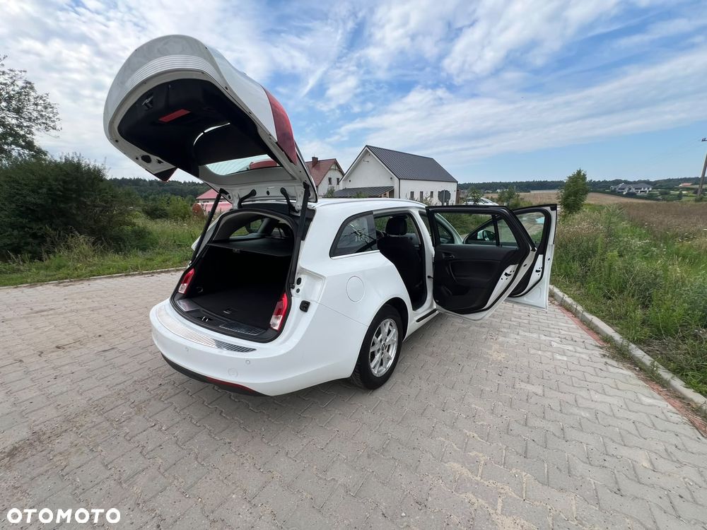 Opel Insignia - 25