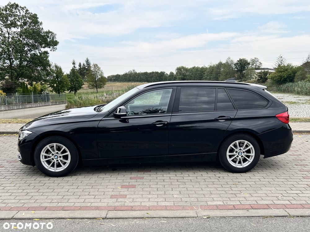 BMW Seria 3 320i Advantage - 8