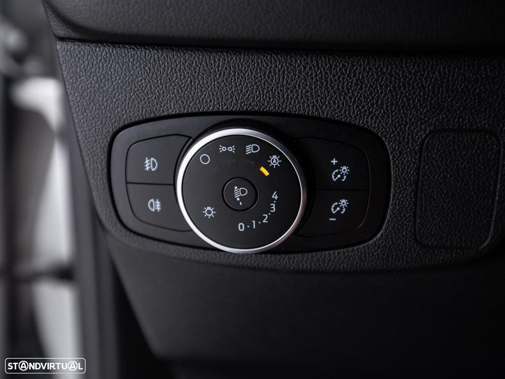 Ford Focus 1.5 TDCi ECOBlue Connected - 14
