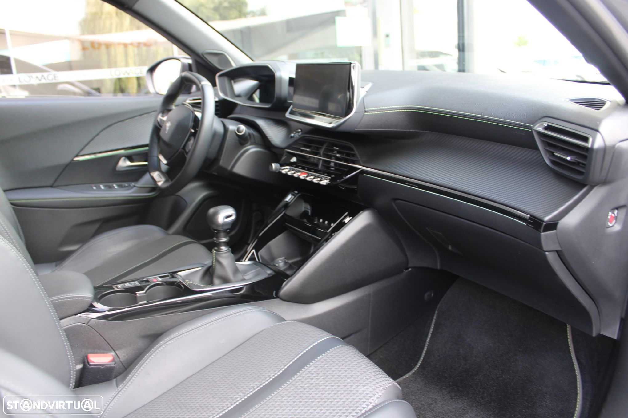 Peugeot 2008 1.2 PureTech GT - 37
