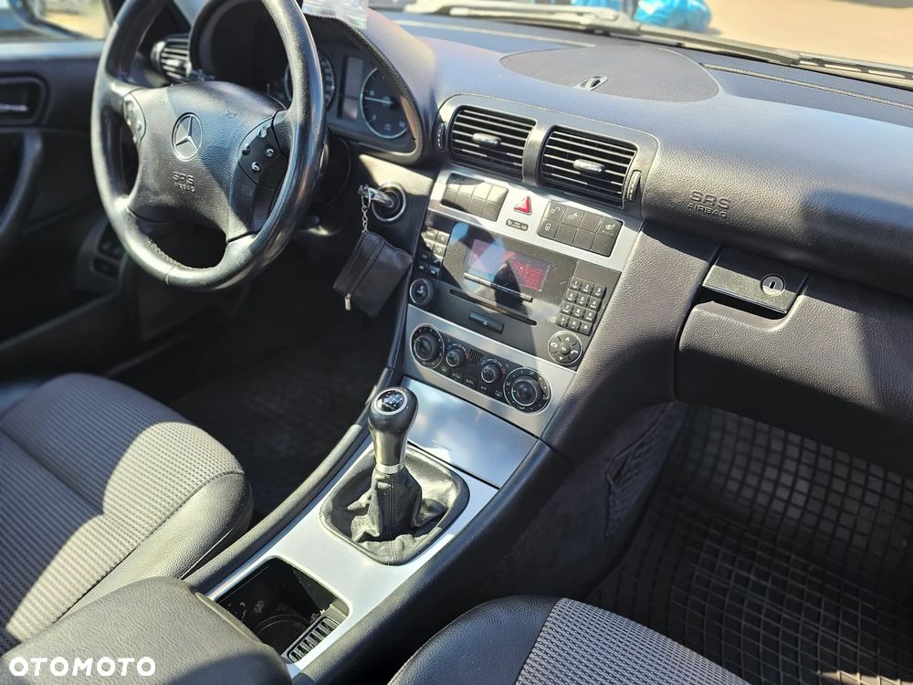 Mercedes-Benz Klasa C 200 CDI Avantgarde DPF - 8