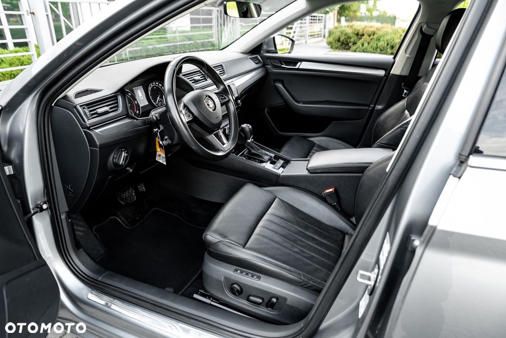Skoda Superb 2.0 TDI 4x4 L&K DSG - 20