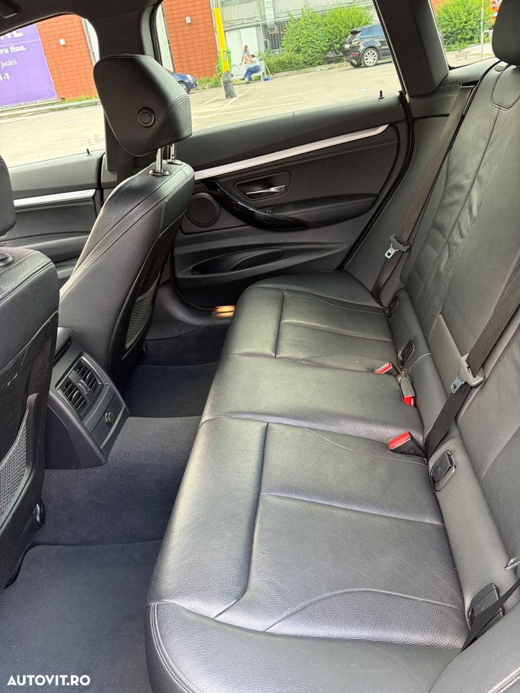 BMW Seria 3 320i AT - 13