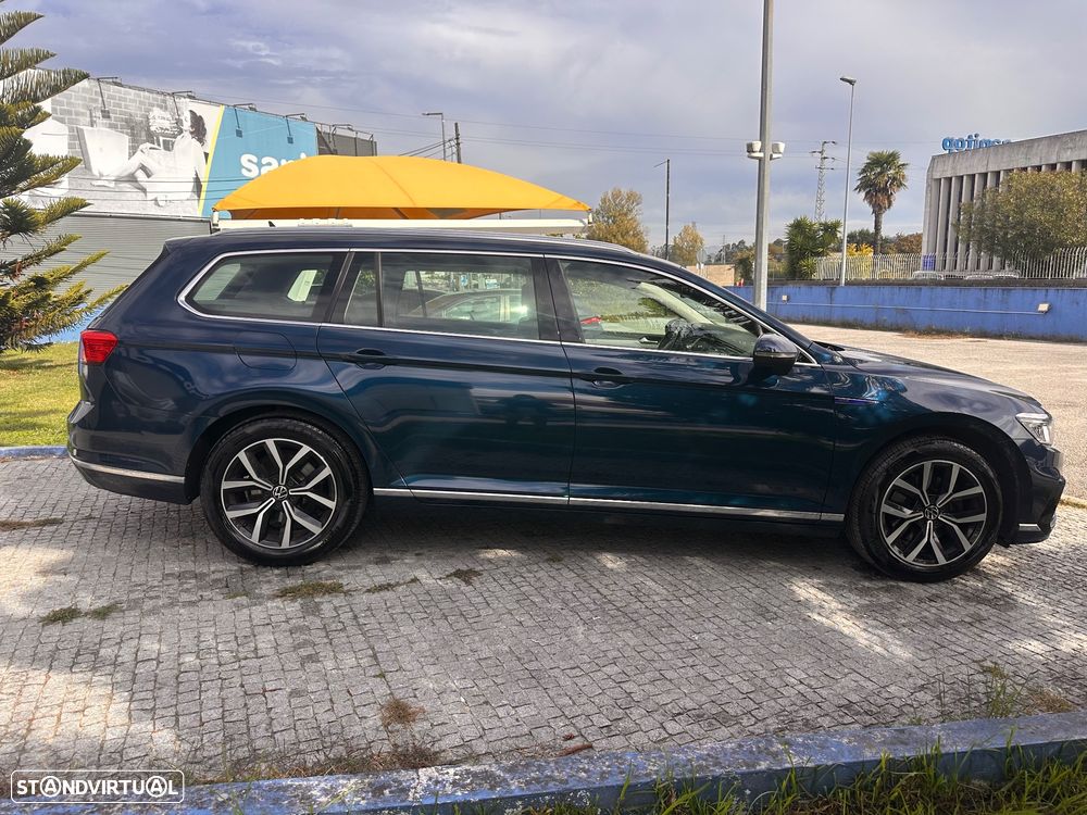 VW Passat Variant - 4