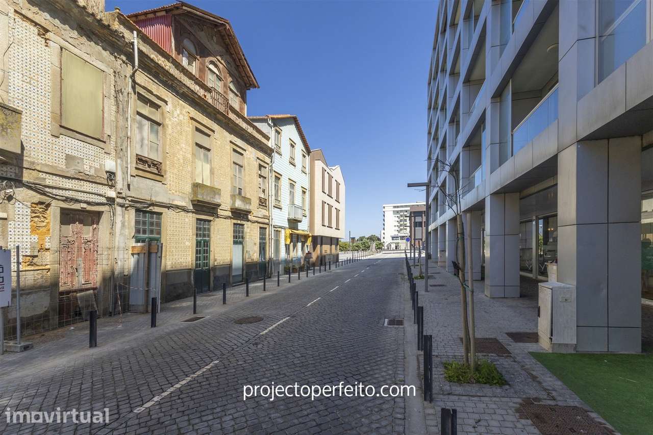 Moradia >=T10 Venda em Espinho,Espinho - Grande imagem: 2/2