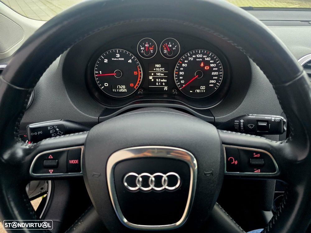 Audi A3 Sportback 1.6 TDI Attraction Business Line - 9