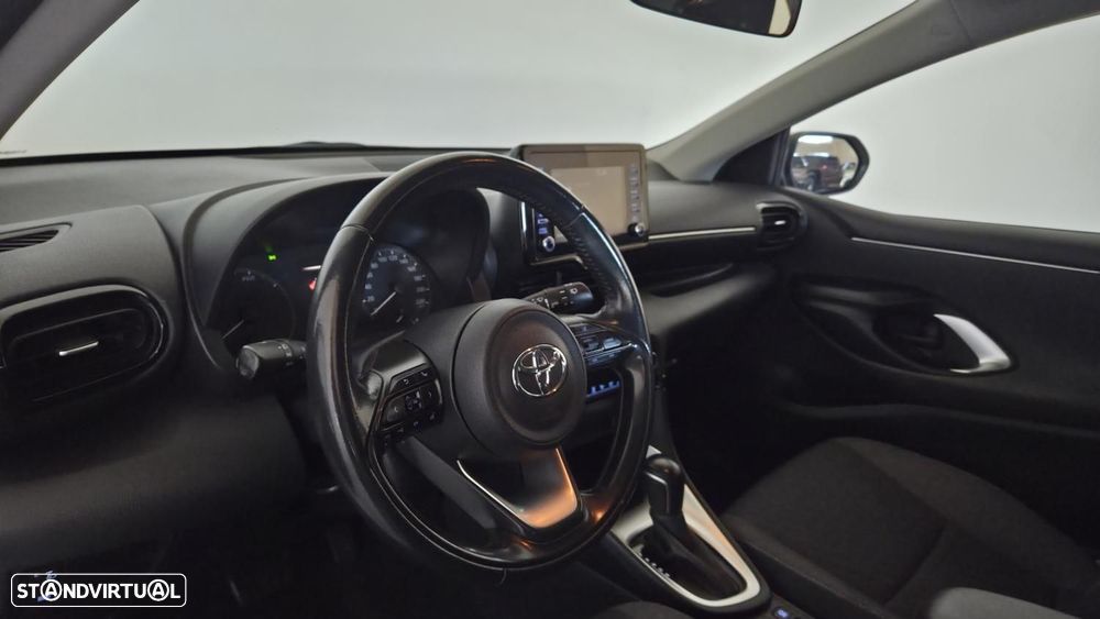 Toyota Yaris 1.5 HSD Comfort+P.Style - 10