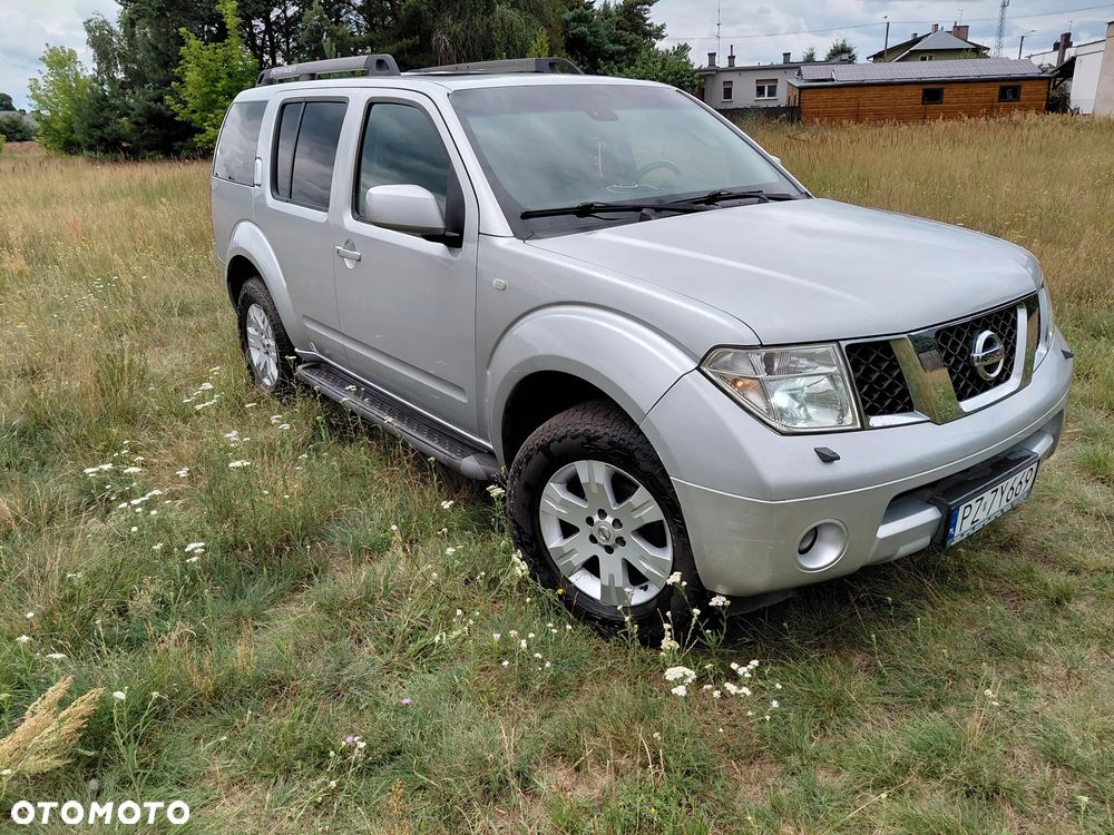 Nissan Pathfinder 2.5 DCi Elegance + - 4