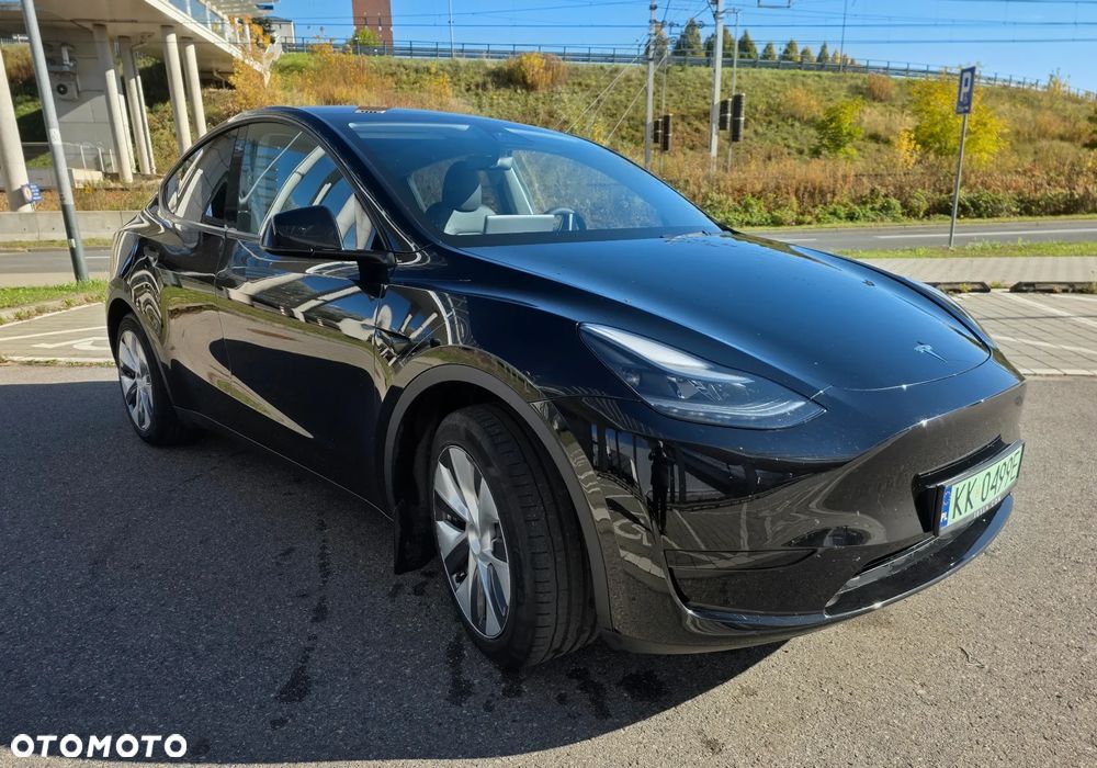 Tesla Model Y 2023 photo 3
