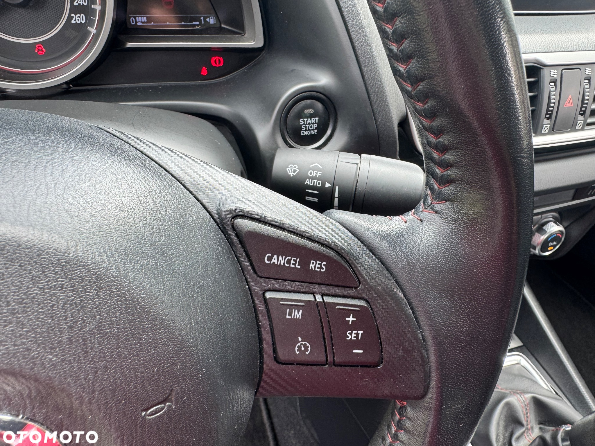 Mazda 3 SKYACTIV-G 120 Signature+ - 36